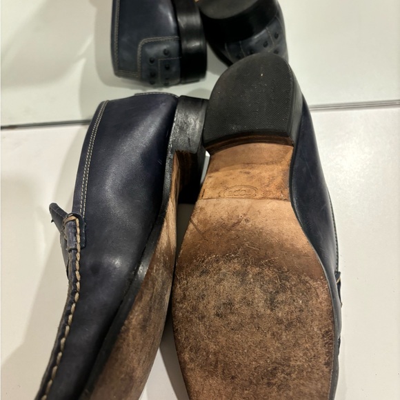 Tod’s navy blue loafer/driving shoe - Picture 6 of 6